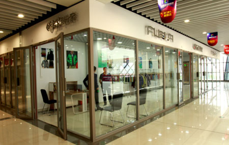 公司董事長施清島先生榮獲“市場30周年突出貢獻(xiàn)獎(jiǎng)”